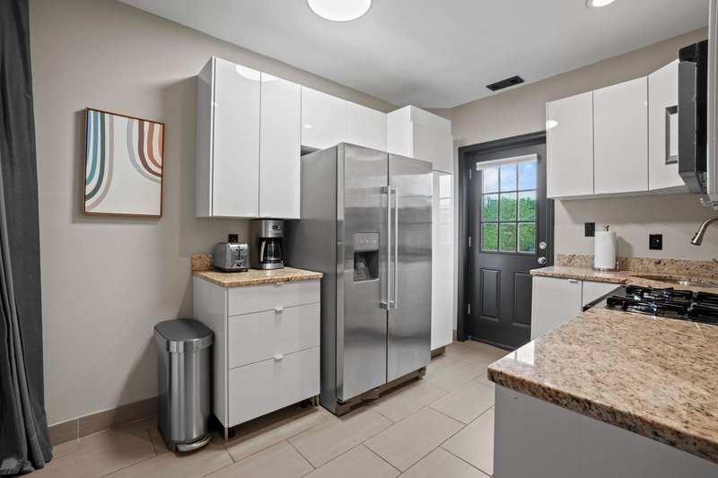 Top-Floor 1BR · Shaw DC · Monthly · Pets OK – Photo 8