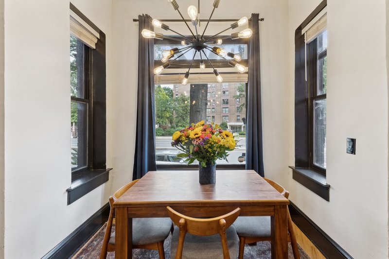 Sleeps 14 · 4BR/4BA · 2 Kitchens · Logan Circle – Photo 4