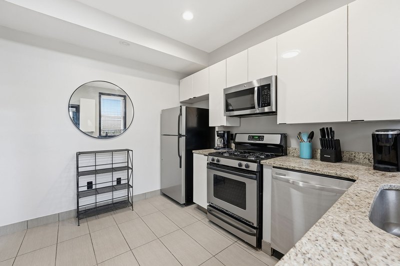Shaw 1BR + Patio · Monthly · Pets OK · Metro – Photo 8