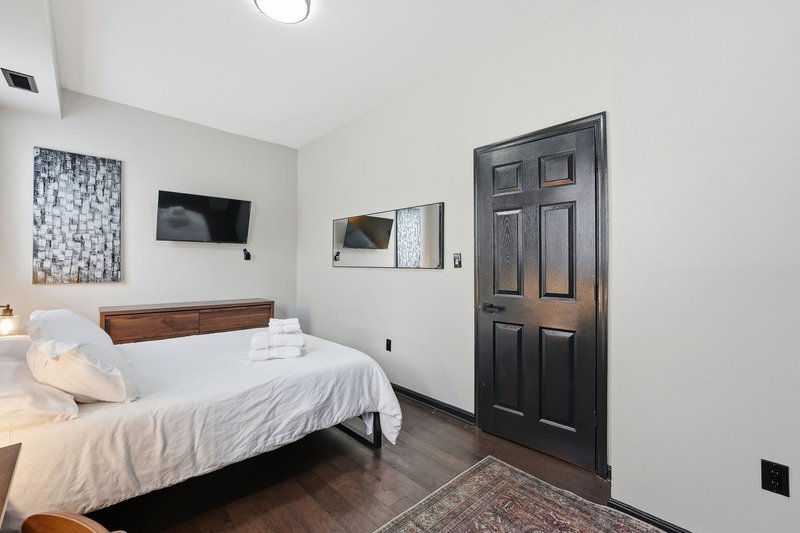 Shaw 1BR + Patio · Monthly · Pets OK · Metro – Photo 13