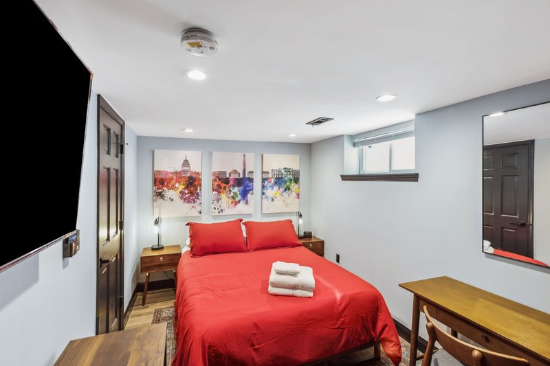 Furnished Shaw 2BR · Monthly · Walk to Metro – Photo 4